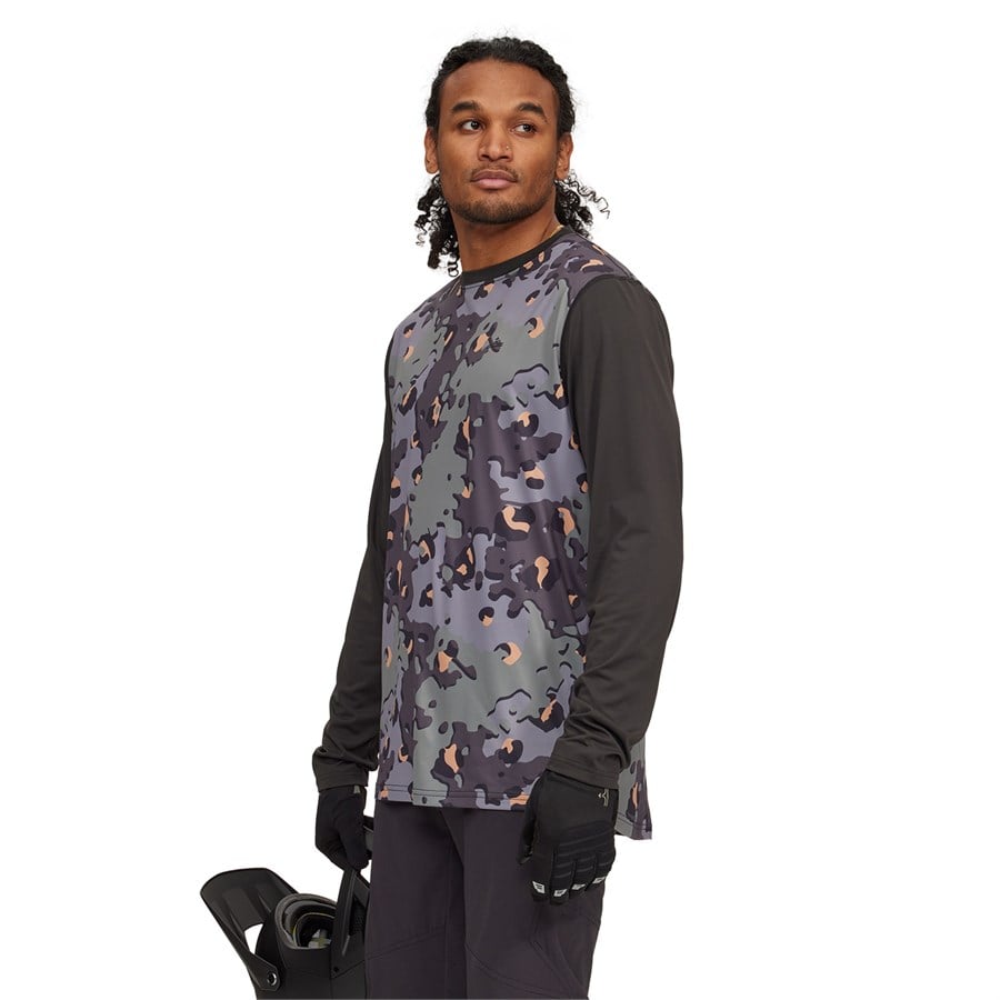 Evo Lookout Long-Sleeve Bike Jersey