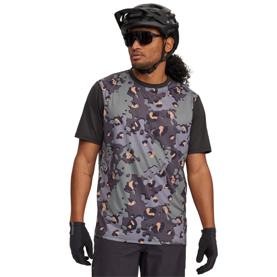 Evo Lookout Short-Sleeve Bike Jersey