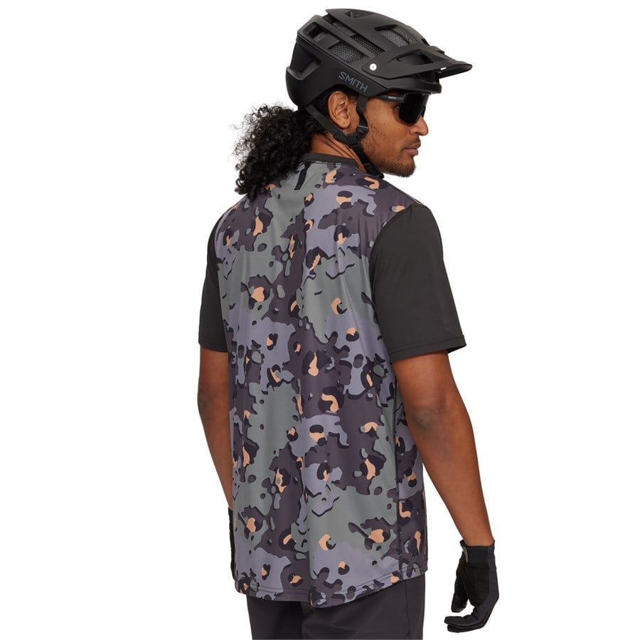 Evo Lookout Short-Sleeve Bike Jersey