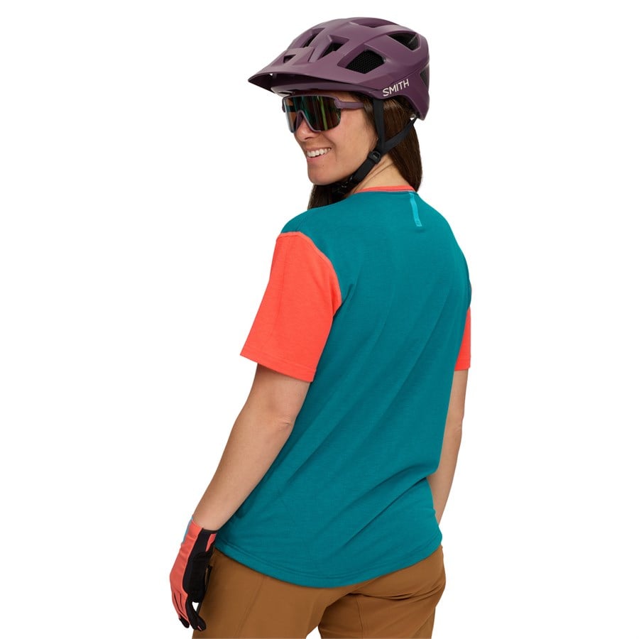 Evo Lookout Short-Sleeve Bike Jersey - Women's