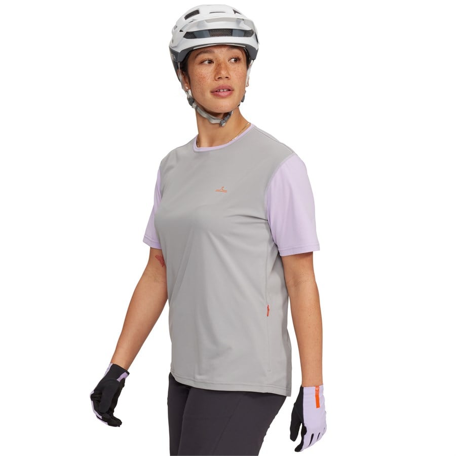 Evo Lookout Short-Sleeve Bike Jersey - Women's