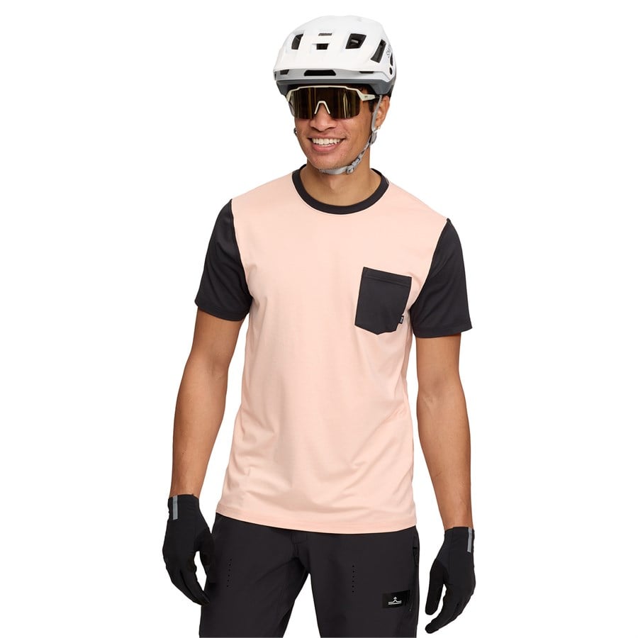 evo Trail Pocket T-Shirt
