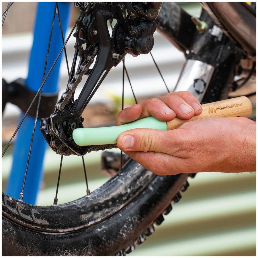 MountainFLOW Bamboo Drivetrain Cleaning Brush