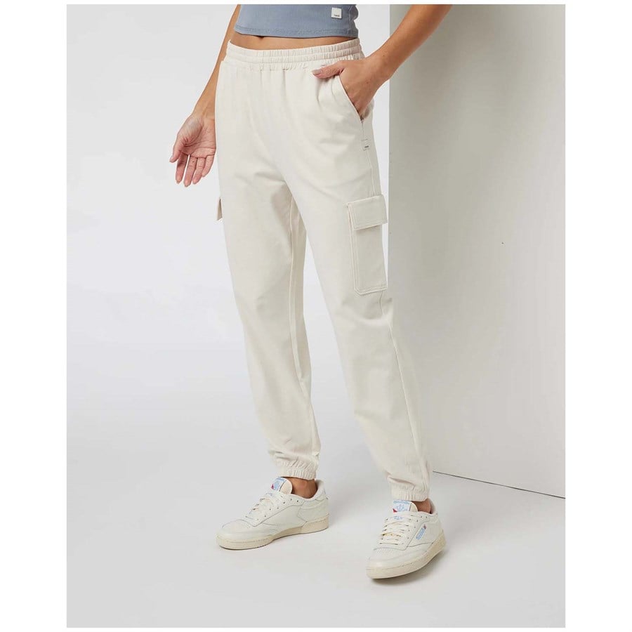 Vuori Boyfriend Cargo Joggers - Women's