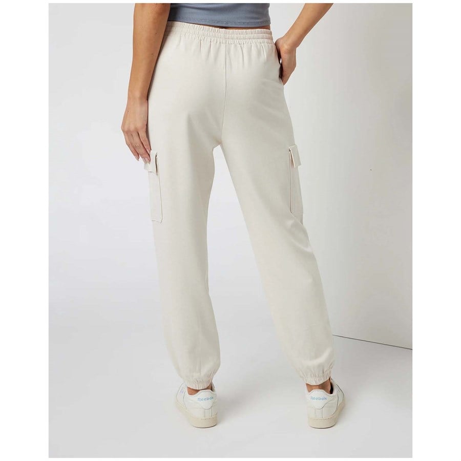 Vuori Boyfriend Cargo Joggers - Women's