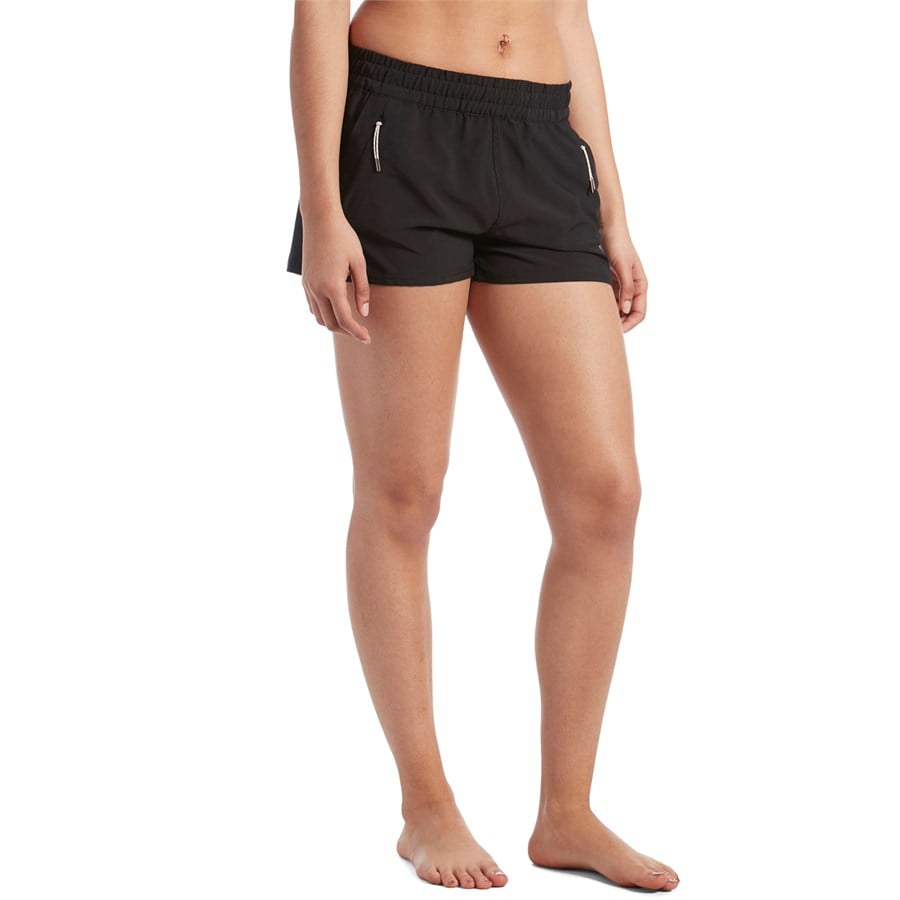 Vuori Dash Shorts - Women's