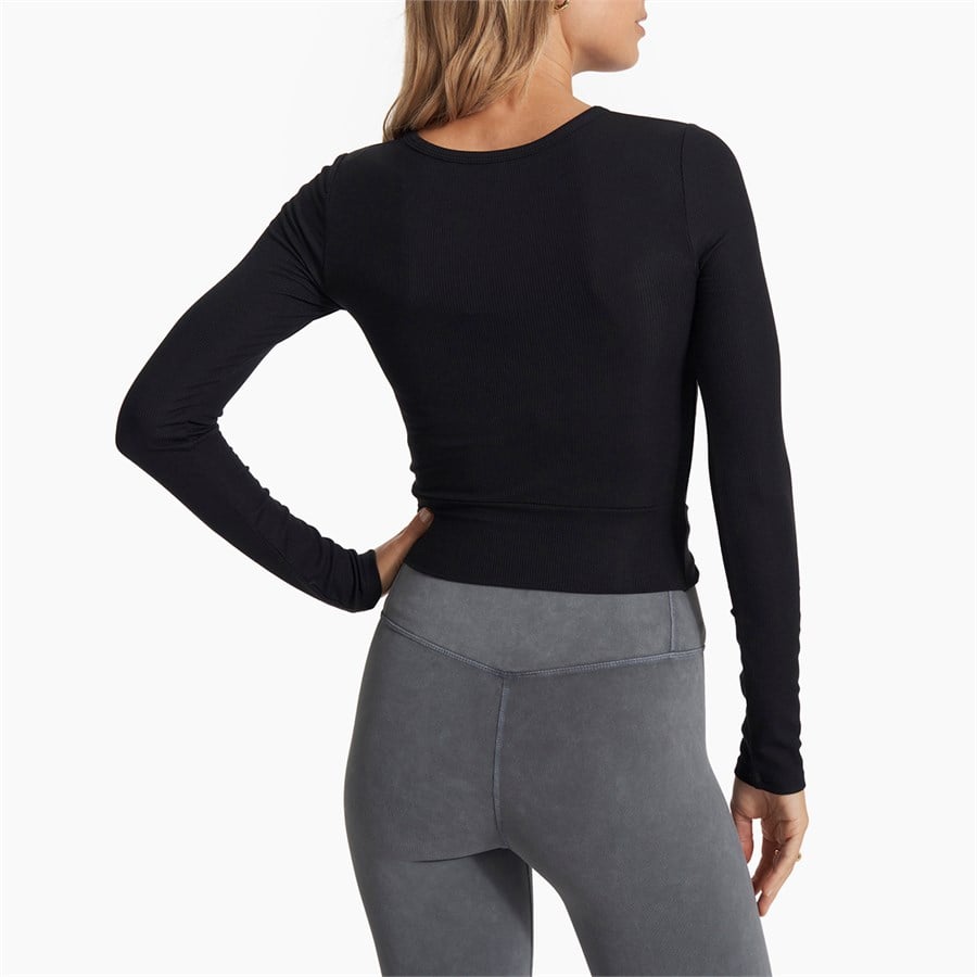 Vuori Long-Sleeve Cove Twist T-Shirt - Women's