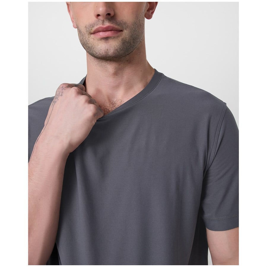 Vuori Strato Tech T-Shirt - Men's