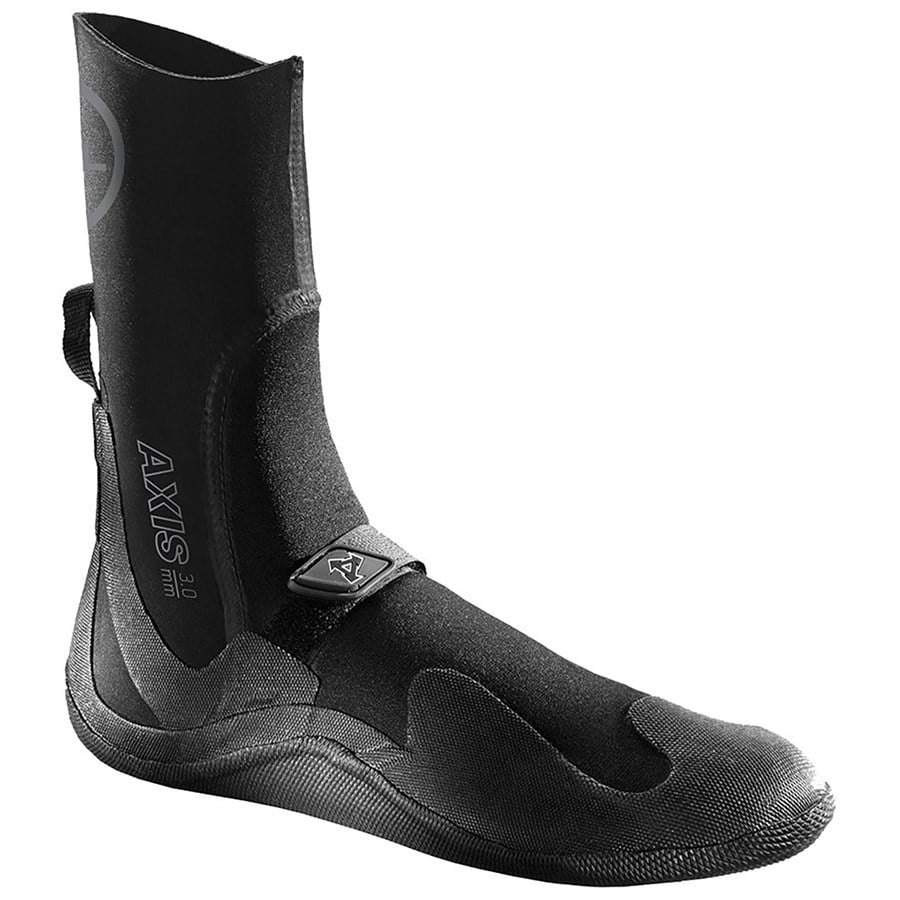 XCEL 4/3 Axis Back Zip Wetsuit + 3mm Axis Round Toe Wetsuit Boots